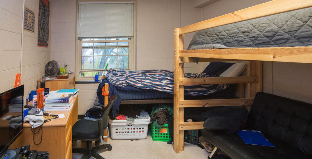 Smoking Gear for Your College Dorm